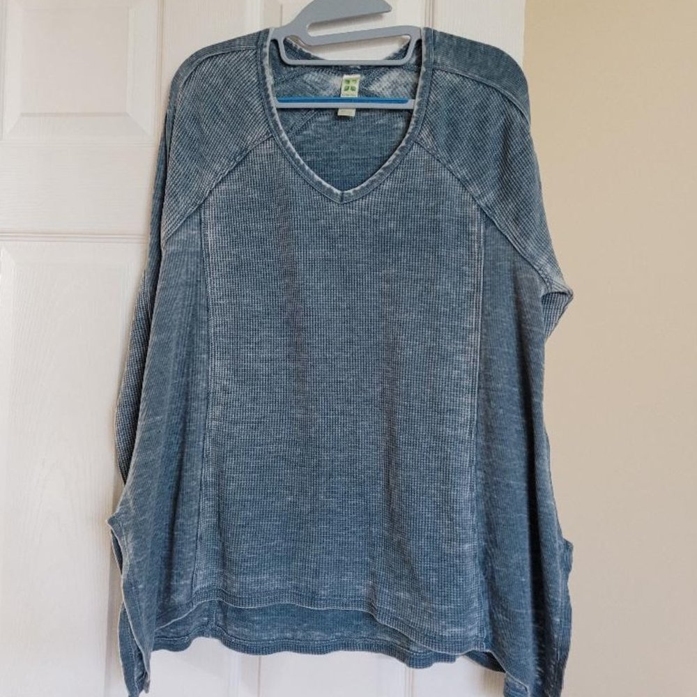 Green Tea Women's Pullover Top M With Flare Bottom - Picture 2 of 8